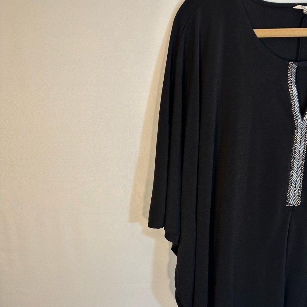 Cato Womens Size 22/24W Blouse Tunic Kimono Butterfly Sleeve Front Sliver Beads - Picture 5 of 11